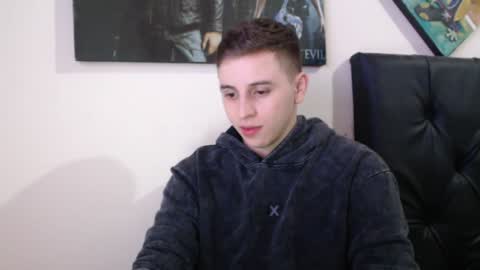 Snapshot of draco_boy2000 chatting on December 4, 2024, 7:23 pm draco_boy2000 online show from December 4, 2024, 7:23 pm