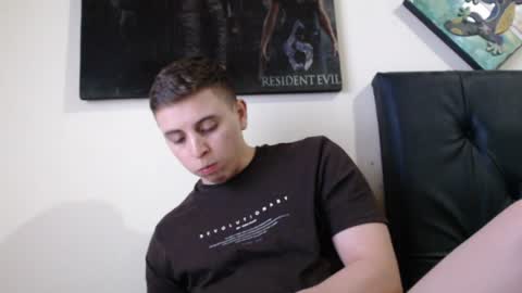 Snapshot of draco_boy2000 chatting on December 5, 2024, 7:49 pm draco_boy2000 online show from December 5, 2024, 7:49 pm