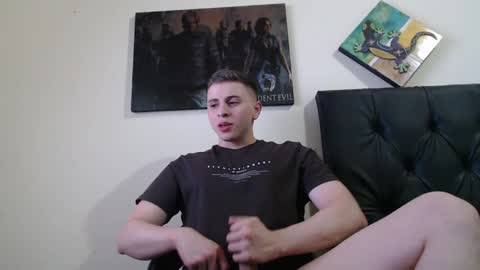 Snapshot of draco_boy2000 chatting on December 26, 2024, 7:38 pm draco_boy2000 online show from December 26, 2024, 7:38 pm