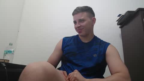 Snapshot of draco_boy2000 chatting on October 3, 2025, 10:29 pm draco_boy2000 online show from October 3, 2025, 10:29 pm