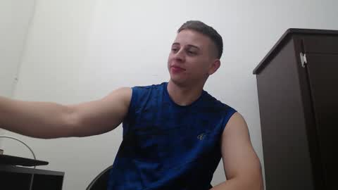 Snapshot of draco_boy2000 chatting on October 7, 2025, 10:07 pm draco_boy2000 online show from October 7, 2025, 10:07 pm