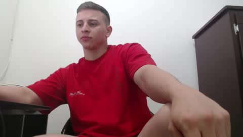 Snapshot of draco_boy2000 chatting on October 8, 2025, 11:02 pm draco_boy2000 online show from October 8, 2025, 11:02 pm
