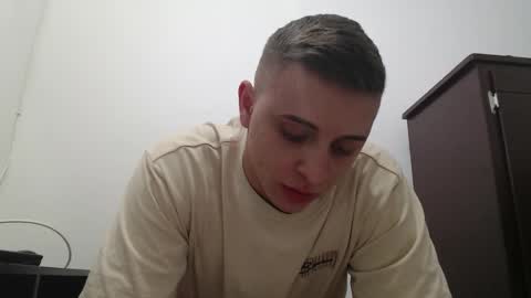 Snapshot of draco_boy2000 chatting on October 11, 2025, 9:13 pm draco_boy2000 online show from October 11, 2025, 9:13 pm