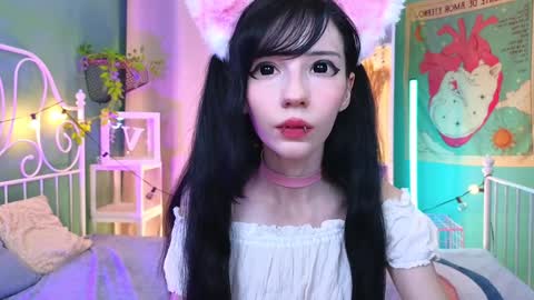 Snapshot of draculaura_ chatting on December 4, 2024, 9:02 pm Draculaura online show from December 4, 2024, 9:02 pm