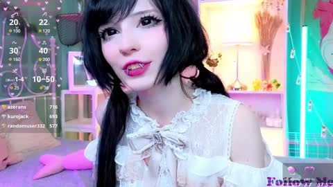 Snapshot of draculaura_ chatting on December 20, 2024, 3:03 am Draculaura online show from December 20, 2024, 3:03 am