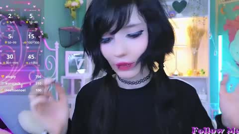 Snapshot of draculaura_ chatting on December 26, 2024, 3:27 am Draculaura online show from December 26, 2024, 3:27 am