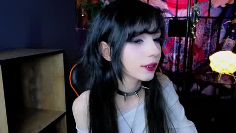 Snapshot of draculaura_ chatting on January 9, 2025, 3:34 pm Draculaura online show from January 9, 2025, 3:34 pm