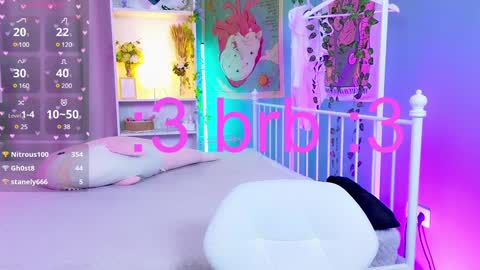 Snapshot of draculaura_ chatting on January 19, 2025, 11:43 pm Draculaura online show from January 19, 2025, 11:43 pm