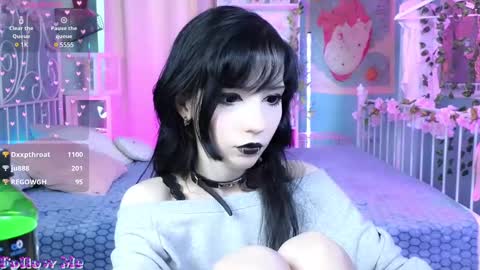 Snapshot of draculaura_ chatting on February 25, 2025, 1:50 pm Draculaura online show from February 25, 2025, 1:50 pm