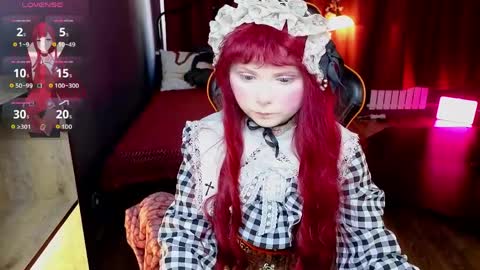 Snapshot of draculaura_ chatting on April 1, 2026, 10:38 am Draculaura online show from April 1, 2026, 10:38 am