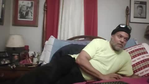 dragomoon70 online show from February 4, 2026, 12:27 am