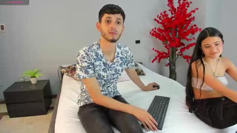 Snapshot of drake_and_zara chatting on February 19, 2026, 1:40 pm Drake and Zara online show from February 19, 2026, 1:40 pm