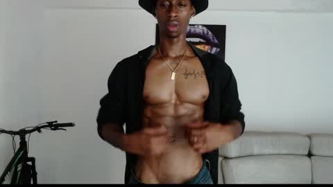 Snapshot of drake_brown_23 chatting on April 18, 2026, 8:40 am Drake 23 online show from April 18, 2026, 8:40 am