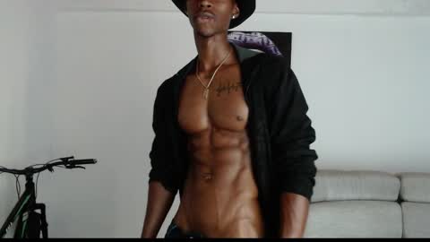 Snapshot of drake_brown_23 chatting on April 28, 2026, 7:46 am Drake 23 online show from April 28, 2026, 7:46 am