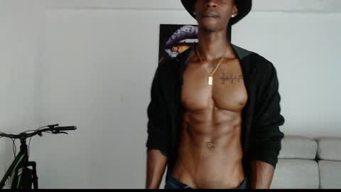 Snapshot of drake_brown_23 chatting on May 25, 2026, 7:14 am Drake 23 online show from May 25, 2026, 7:14 am