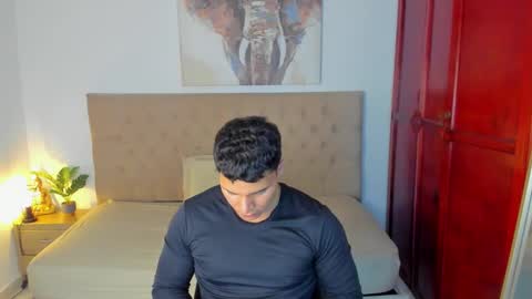 Snapshot of drakesmith01 chatting on September 21, 2025, 8:32 pm Drake Smith online show from September 21, 2025, 8:32 pm