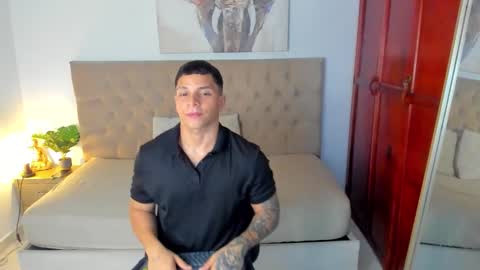 Snapshot of drakesmith01 chatting on October 5, 2025, 10:40 pm Drake Smith online show from October 5, 2025, 10:40 pm