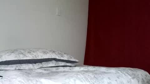 Andrs  Independent Model online show from April 22, 2026, 10:06 am