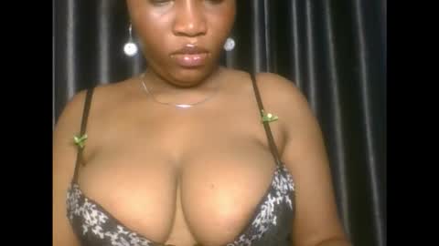 Snapshot of dramadoll_ chatting on November 1, 2025, 7:49 pm dramadoll_ online show from November 1, 2025, 7:49 pm