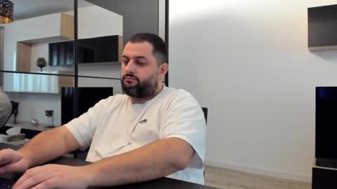 Draven A online show from February 2, 2025, 6:37 am