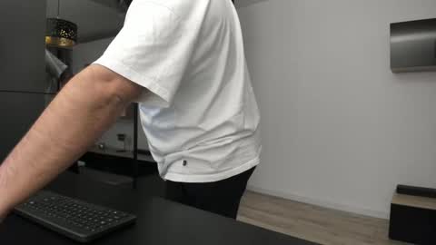 DravenPeak online show from October 31, 2025, 4:57 am