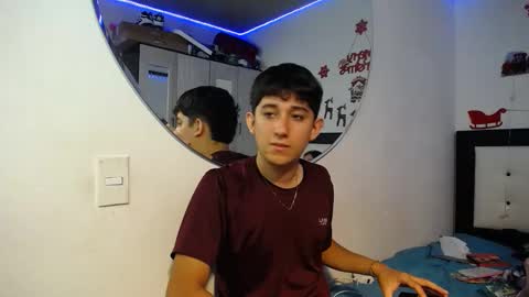 -- nicolle and jhon -- online show from December 20, 2025, 4:19 am