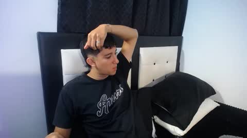 -- nicolle and jhon -- online show from February 19, 2026, 5:47 am