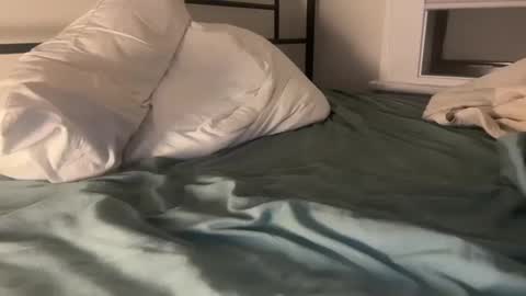 Snapshot of dre0000000 chatting on October 20, 2025, 12:11 am dre0000000 online show from October 20, 2025, 12:11 am