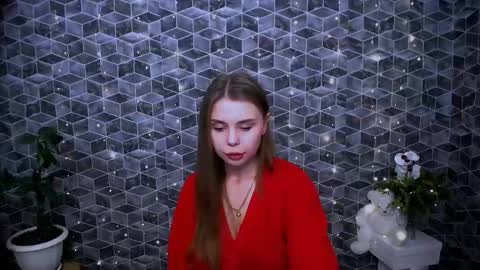 Mari online show from November 19, 2025, 6:35 am