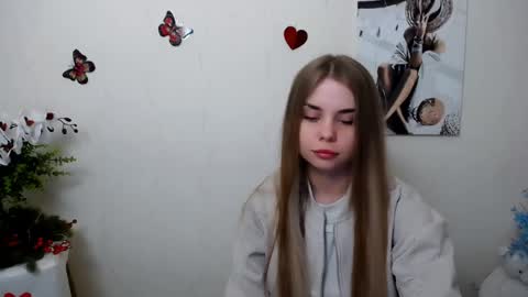 Mari online show from June 4, 2026, 6:52 am