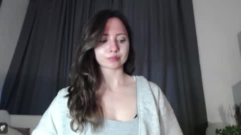 Nicole online show from March 25, 2026, 2:45 pm