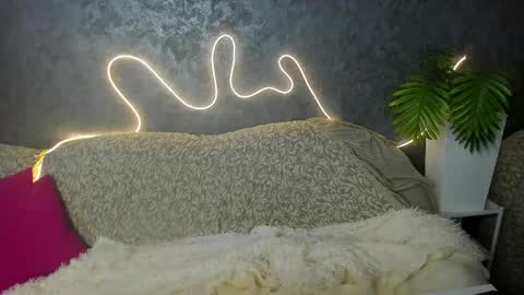 Snapshot of dream_olivia chatting on April 24, 2026, 2:36 am Olivia online show from April 24, 2026, 2:36 am