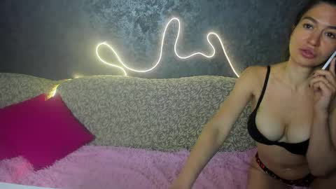 Snapshot of dream_olivia chatting on May 20, 2026, 2:40 am Olivia online show from May 20, 2026, 2:40 am