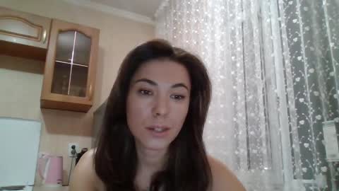 dream_petal_ online show from April 4, 2026, 2:58 pm