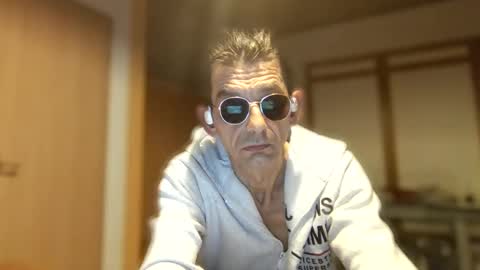 Dreambob online show from November 13, 2025, 8:52 pm