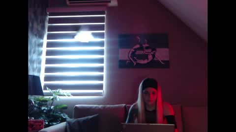 A girl online show from February 12, 2025, 10:56 am