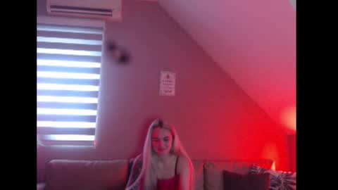 A girl online show from January 19, 2026, 8:07 am