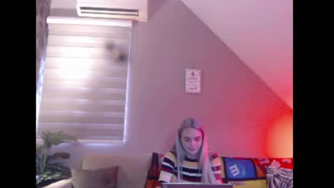 A girl online show from March 26, 2026, 8:31 am