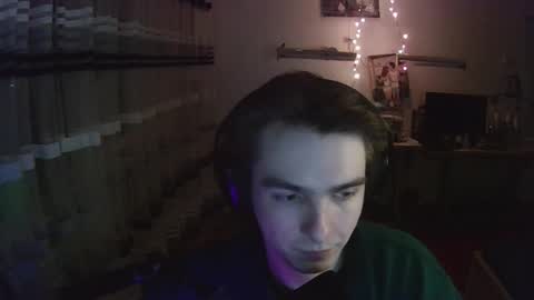 dreamerguy07 online show from February 18, 2026, 7:21 pm