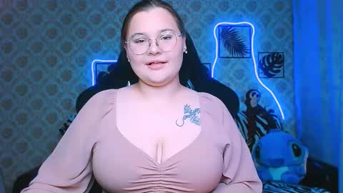 dreamforyoue2 online show from October 10, 2025, 7:57 pm