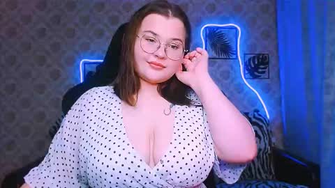 dreamforyoue2 online show from December 5, 2025, 7:21 pm