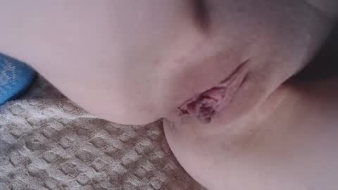 Olivia and Max online show from April 23, 2026, 1:57 pm