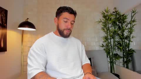 cris online show from January 18, 2025, 6:03 am