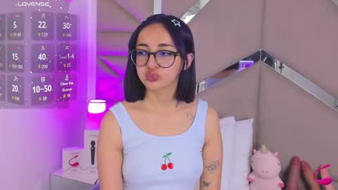 dreammy_kitty online show from February 4, 2026, 1:28 pm