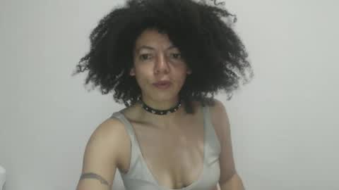 DreamyLatina online show from March 27, 2026, 1:44 am