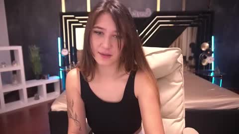 Snapshot of dreamylinaaa chatting on December 6, 2024, 7:21 am Lina online show from December 6, 2024, 7:21 am