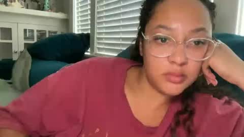 Snapshot of dreamyriri chatting on June 23, 2026, 11:58 pm RIRI OR DREAMY online show from June 23, 2026, 11:58 pm
