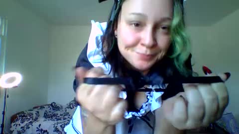 June XOXO online show from September 11, 2025, 9:04 pm