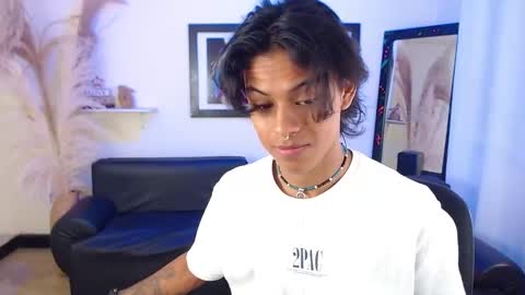 Snapshot of dreyk20 chatting on September 25, 2025, 2:32 pm Dreyk online show from September 25, 2025, 2:32 pm