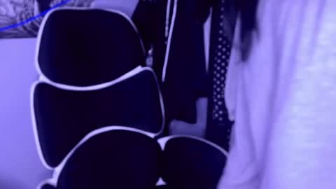 Tara  Sonny online show from October 14, 2025, 2:12 am